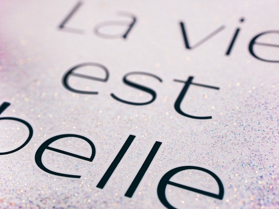 Photo French grammar: faire + infinitive